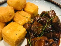 脆皮豆腐烧汁一口牛-凯悦酒家