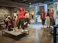 -NIKE品牌体验店(南京东路店)