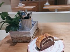 -Dough&Joe团憩(瑞虹天地月亮湾店)