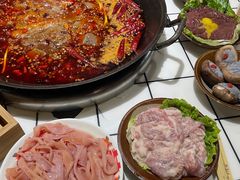 -扎起市井老火锅(乐山总店)