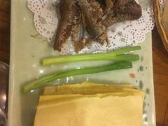 煎饼大葱黄尖鱼-山沟沟炒鸡(颐灏·海怡名都店)