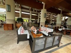 -亚龙湾喜来登·美景台大堂吧