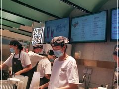 -奈雪的茶(亨特国际广场店)