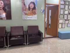 -茂菊口腔连锁(浦东南路店)