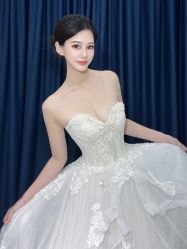 -城市花园婚纱摄影