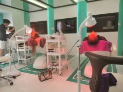 -黑奥秘脱发白发中心