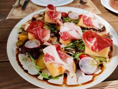 -Mark&Mars Restaurant