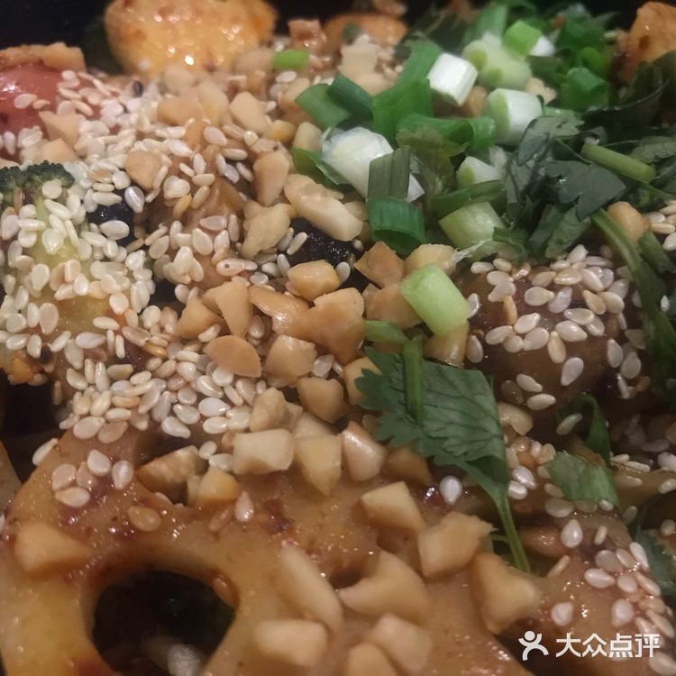 不知道这个是不是也是抚顺风味点的。感觉点了都有