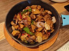 -云海肴·汽锅鸡·云南代表菜(浦江欢乐颂店)