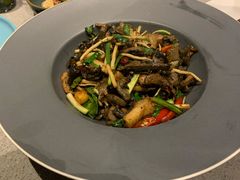 -半山腰·云南菜(侨福芳草地店)