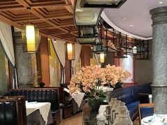 -八府香鸭·啫啫煲(华山路店)