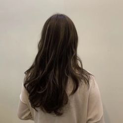 -首脑美发沙龙