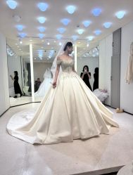 -MISS MIA 婚纱品牌馆