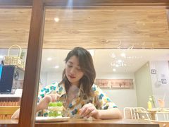 -C.Y Cafe
