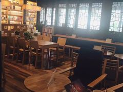 -猫的天空之城概念书店(杭州南宋御街店)