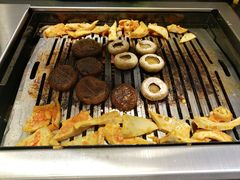 -臻牛烤肉