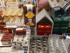 -名创优品(北京新中关购物中心地铁层店)
