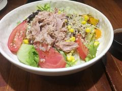金枪鱼什锦蔬菜色拉-玛格萝妮比萨屋(陆家浜路店)