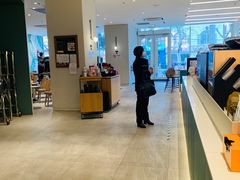 -星巴克臻选(上海淮海百盛购物中心店)