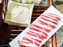 -东巴婆婆云南鱼豆花火锅(大东门店)