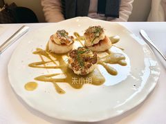 深海扇贝配金色花菜水瓜柳-Jean Georges