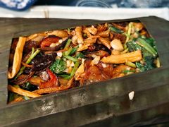 包烧杂菌-蜗牛小馆醉乡民谣云南菜(惠新西里店)