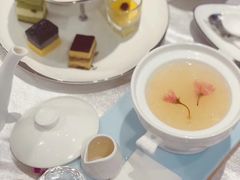 落樱缤纷-燕庭·纯燕窝·甜品下午茶(南京西路店)
