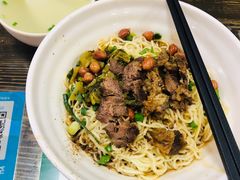 -阿阳牛腩腌面店