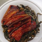 今天下好大的雨呀，正好经过光头卤店，就进来他们家用餐