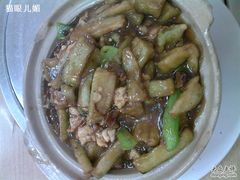 咸鱼鸡丁茄子煲-中医药大学-老3楼餐厅