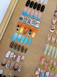 -小乐化妆美甲半永久培训学校