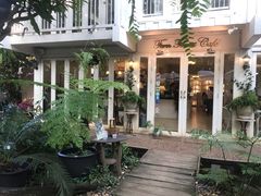 -Fern Forest Cafe