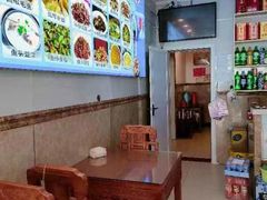 -湖光月色饭店(中庙店)
