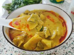 咖喱牛腩饭-家利美食店