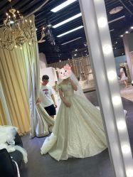 -Lady  Jane高端婚纱礼服馆
