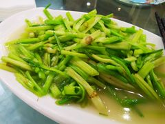 清炒水芹-溱湖八鲜菜馆