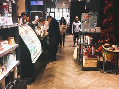 -星巴克臻选(南京金茂览秀城店)