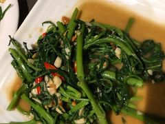 -The Dishes Seafood & Restaurant