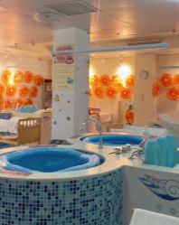 -童谣里医疗级月子中心(独栋湖景店)
