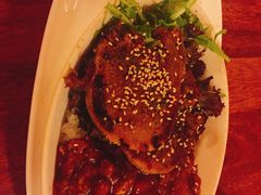 牛舌配黑椒牛肉粒饭-玛格萝妮比萨屋(四平店)