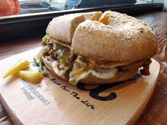 -Catch Bagel(芳草地店)