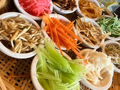 -包整·丝娃娃(甲秀楼景观店)