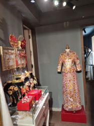 点击看大图 -HANSA韩纱婚纱礼服·龙凤褂·西装设计师集合店