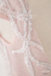 -Lady  Jane高端婚纱礼服馆