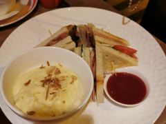 -咖啡苑自助餐厅·中国大饭店