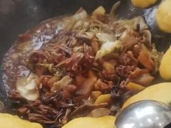 -粘豆包柴火铁锅炖
