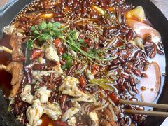 -鸿顺老铁锅美蛙鱼府(解放碑店)