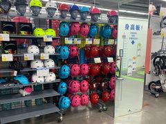 -迪卡侬(西三旗店)