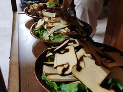 -阿山卓·野生菌火锅·纳西火塘烤肉