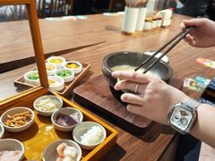 -良米山·云南野生菌过桥米线(上海首店)